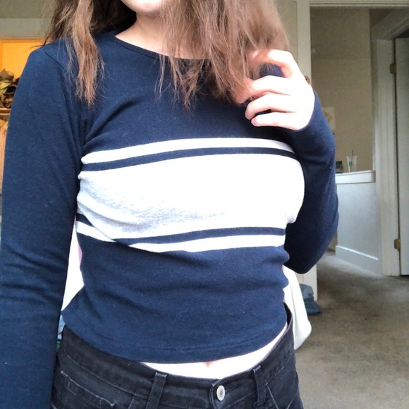 Crop tops - Picture 2 of 2